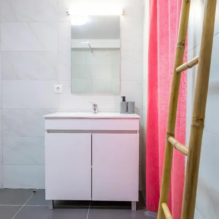 公寓 Avo Benta 1 *