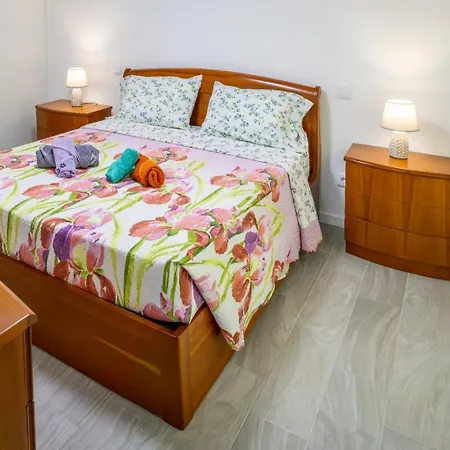 Avo Benta 1 アパート